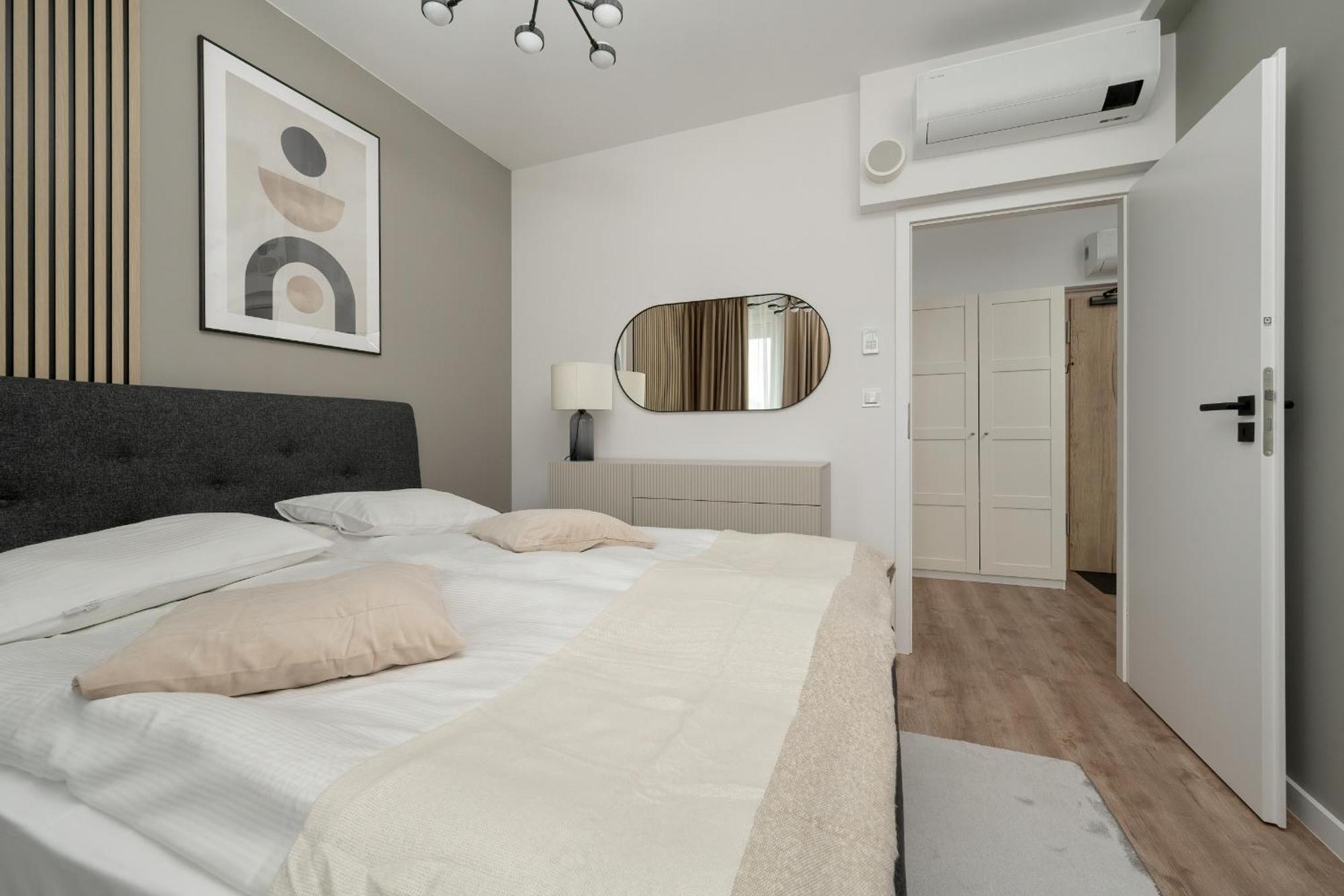 Apartamenty Zwycieska Z Klimatyzacja, Free Garage Wroclaw By Noclegi Renters Экстерьер фото