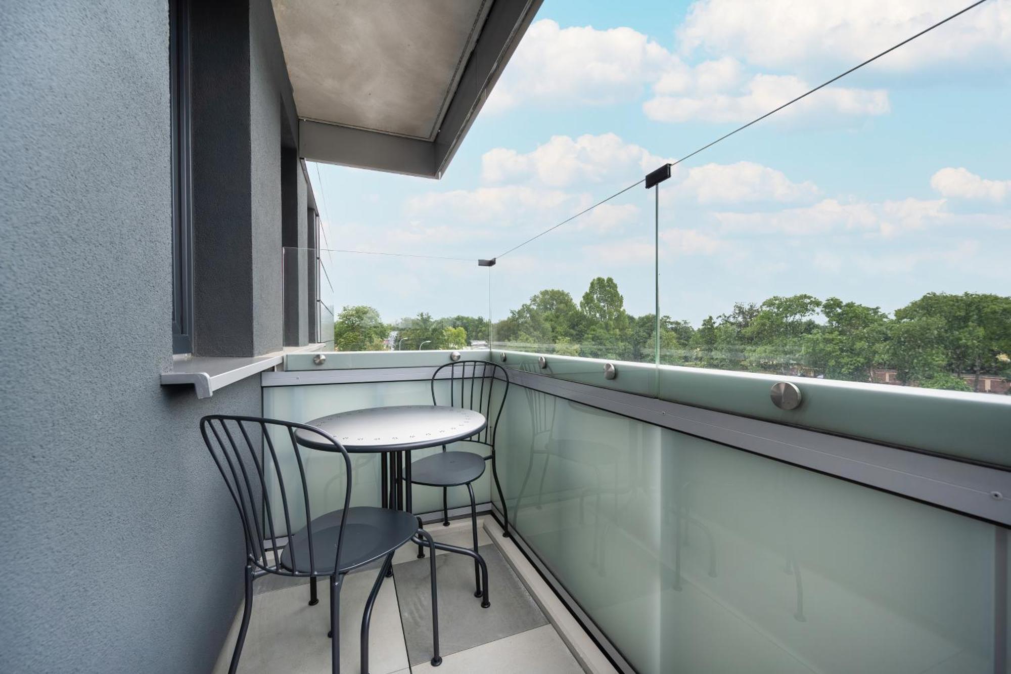 Apartamenty Zwycieska Z Klimatyzacja, Free Garage Wroclaw By Noclegi Renters Экстерьер фото